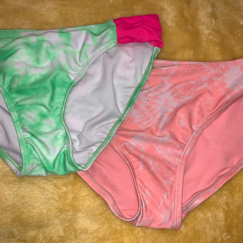 Swimsuit bottoms.